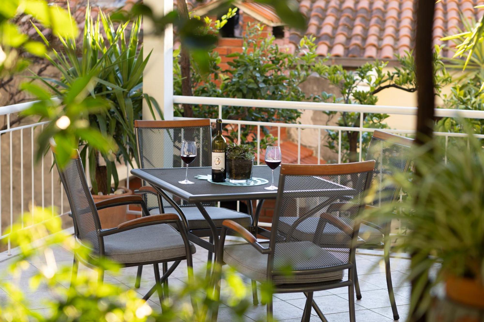 Apartments Sisaric Podgora Exterior photo